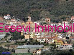 Rustico da ricostruire , servito strada immerso in 1400 mq di uliveto a pochi minuti dal MARE……………….