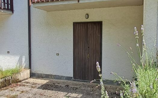 **Villino a Schiera in Vendita – Un Angolo di Paradiso! **