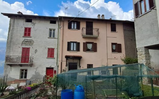 Appartamento in Vendita – Posizione Pedecollinare Esclusiva